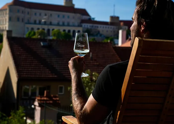 Sebastian A Vinny Bar Proste Sklep Guest house